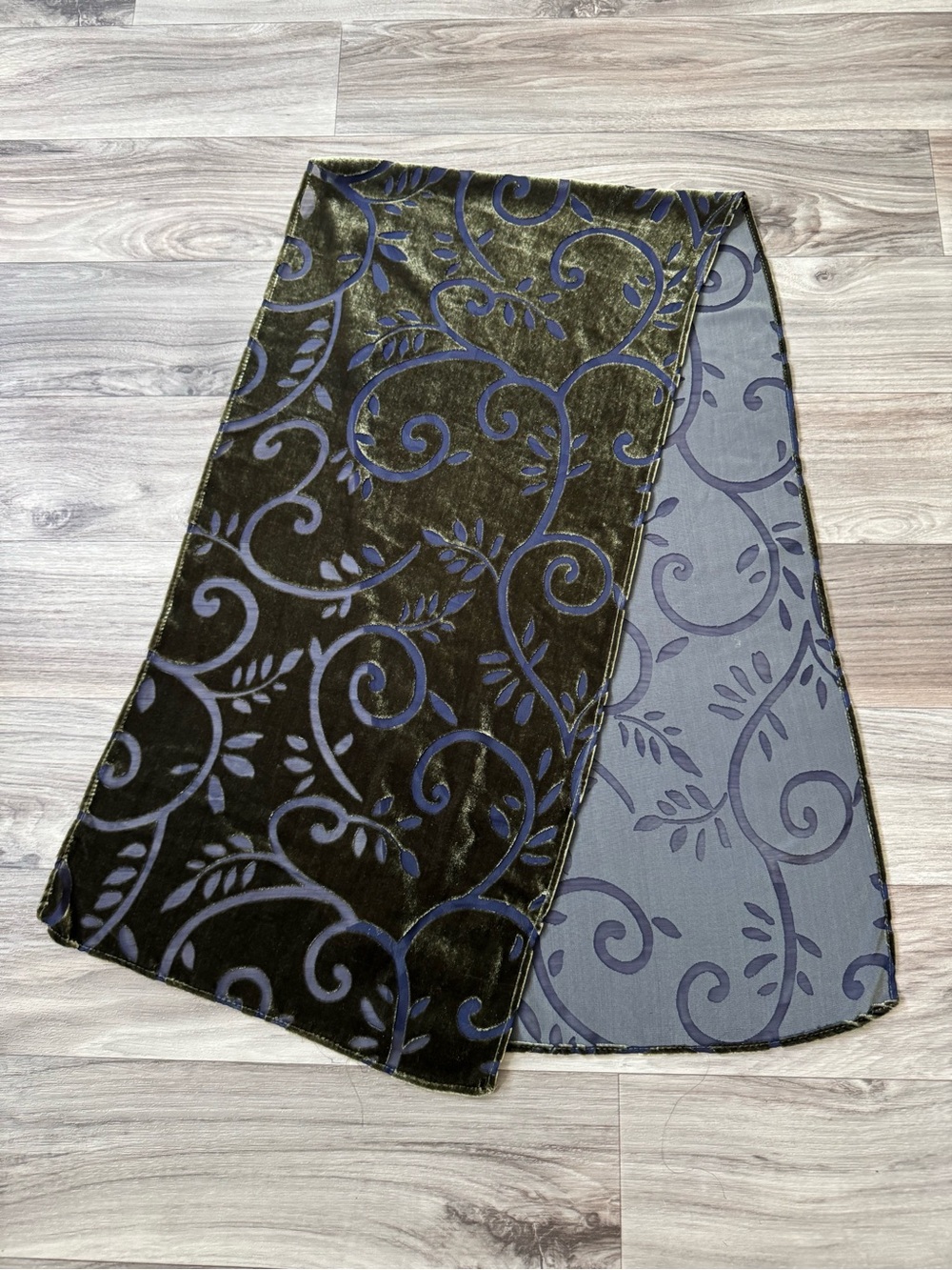 Vintage Saldarini Green Velvet Burnout Silk Blend Floral Devore Scarf Wimsigoth